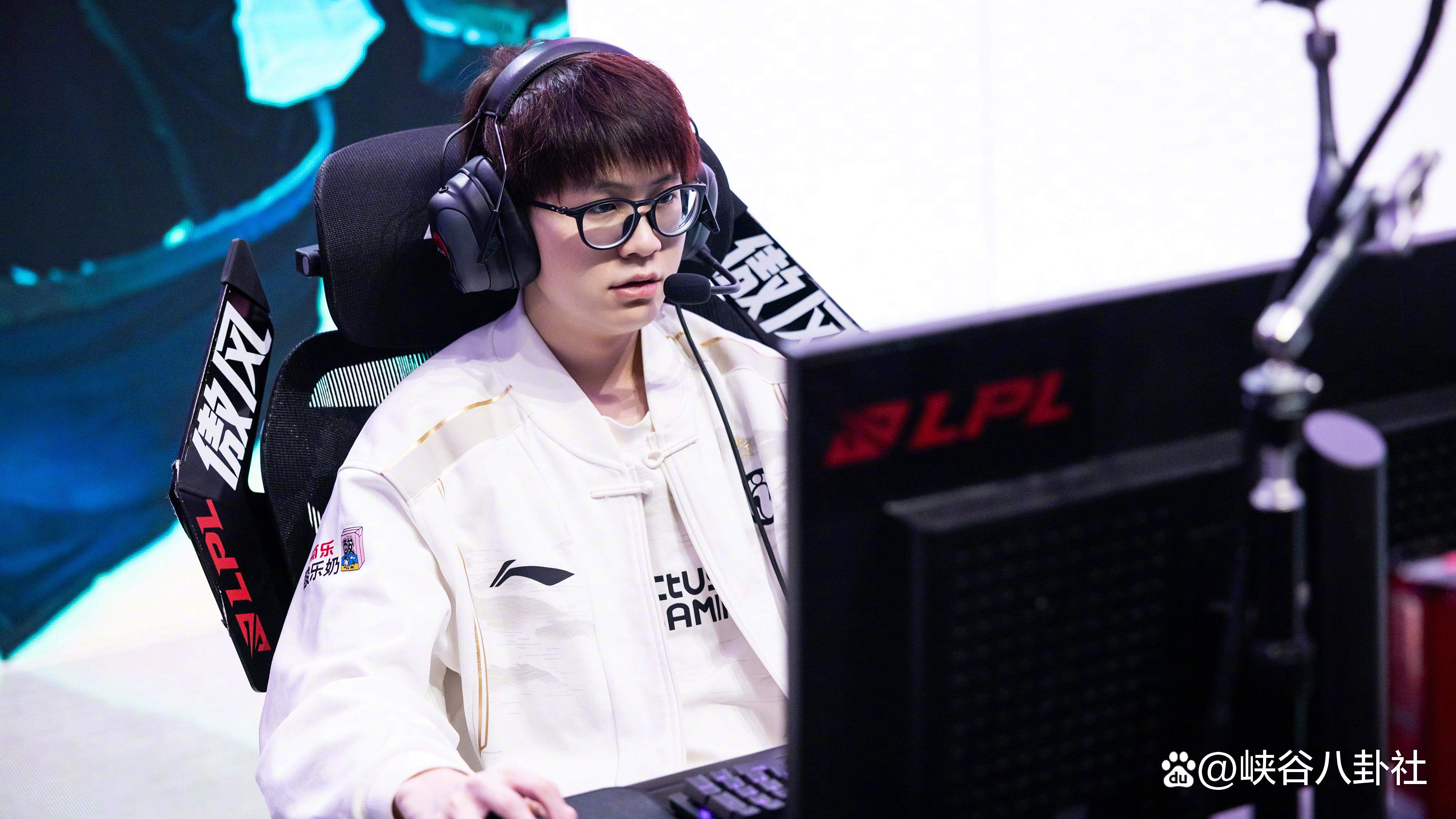 开元娱乐电子 -关于Rookie在利物浦比赛中战术调整，势不可挡引发热议！的信息